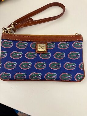 NWOT Dooney & Bourke Florida Gators Large Slim Wristlet